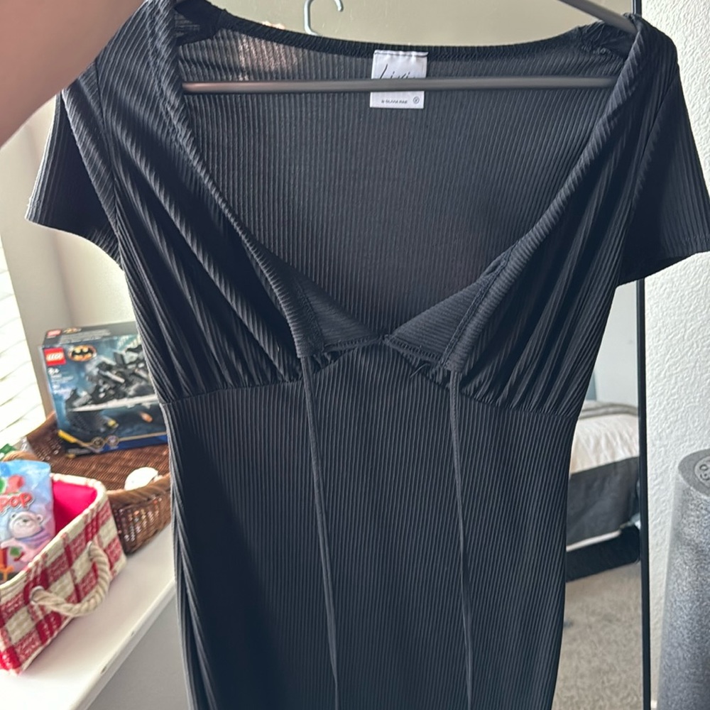 Livi Black Dress